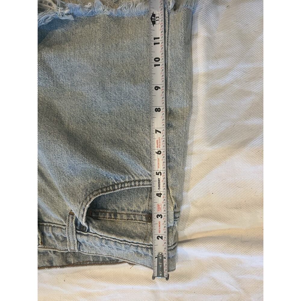 Levis 505 Vintage Shorts Womens Size 30 Light Wash Denim Cutoff USA - Picture 10 of 12